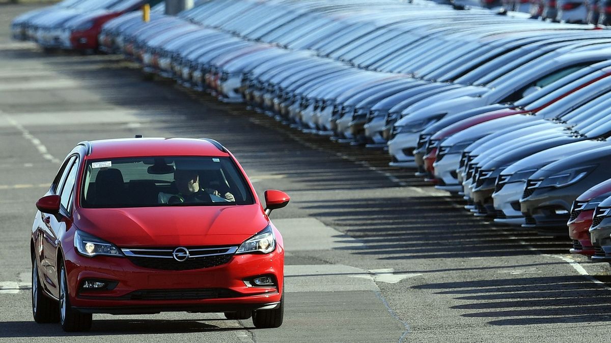 Thousands of Vauxhalls Could be Polluting UK Much More than Advertised