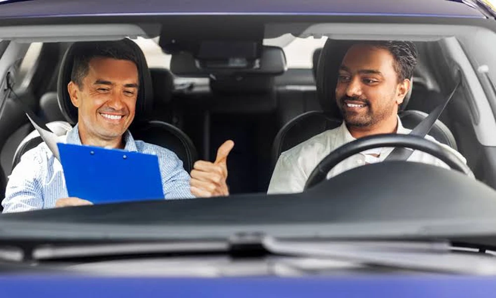 How Driving Lessons in Mississauga Can Help New Drivers Save on Insurance